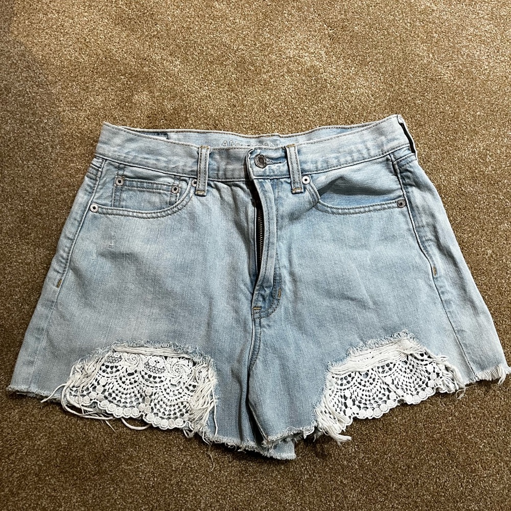 Light Wash Denim American Eagle Lace Detail Jean Shorts